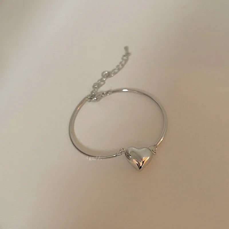 Metal Heart Pendant Bracelet